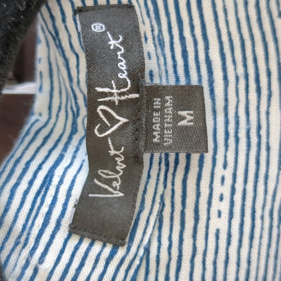 Shirt - Picture 2 of 4